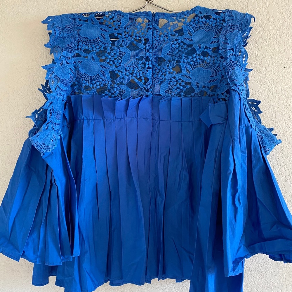 Top - Picture 2 of 5